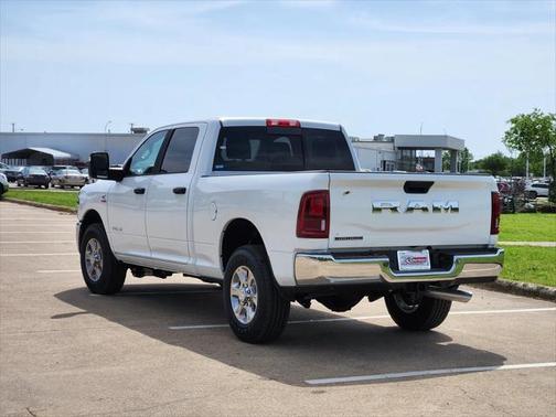 2025 RAM 3500 Big Horn Crew Cab 4x2 6'4' Box