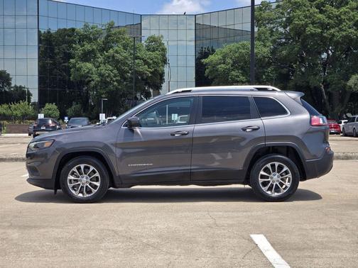Granite Crystal Metallic Clearcoat 2019 Jeep Cherokee Latitude Plus
