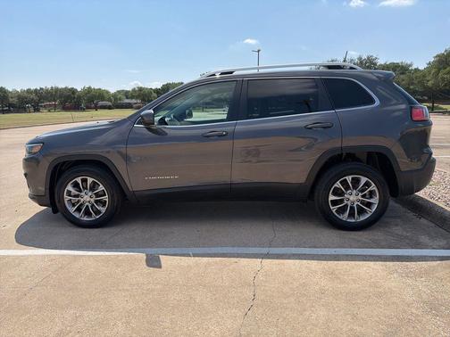 Granite Crystal Metallic Clearcoat 2019 Jeep Cherokee Latitude Plus