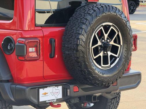 Firecracker Red Clearcoat 2025 Jeep Wrangler Rubicon