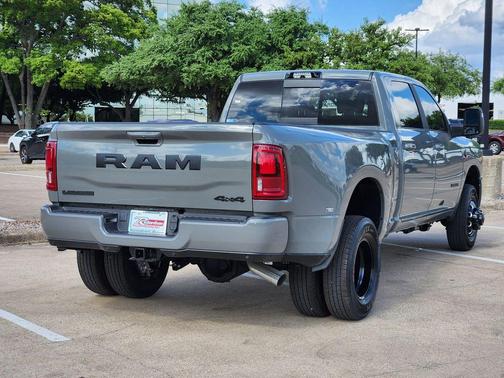 Ceramic Gray Clearcoat 2026 RAM 3500 Laramie Crew Cab 4x4 8' Box