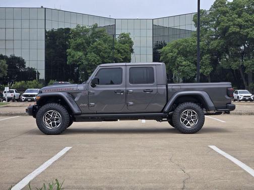 Granite Crystal Metallic Clearcoat 2026 Jeep Gladiator Rubicon