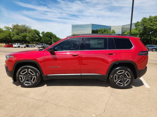 Red Hot Pearlcoat 2026 Jeep Cherokee Limited