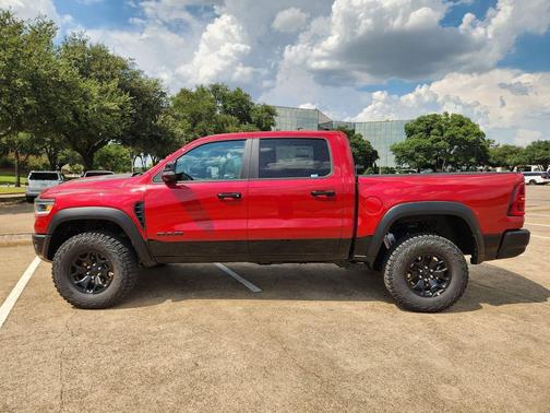 Molten Red Pearlcoat 2026 RAM 1500 RHO Crew Cab 4x4 5'7' Box