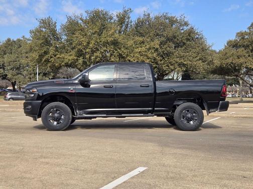 2026 RAM 2500 Tradesman Crew Cab 4x4 6'4' Box