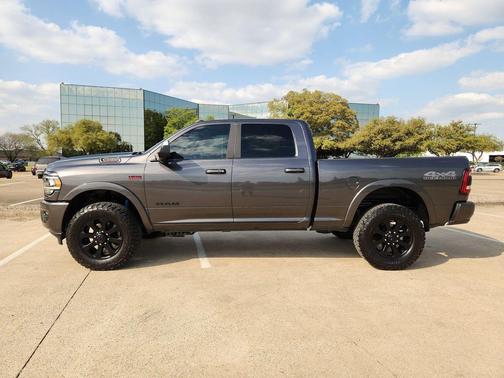 Granite Crystal Metallic Clearcoat 2022 RAM 2500 Laramie Crew Cab 4x4 6'4' Box