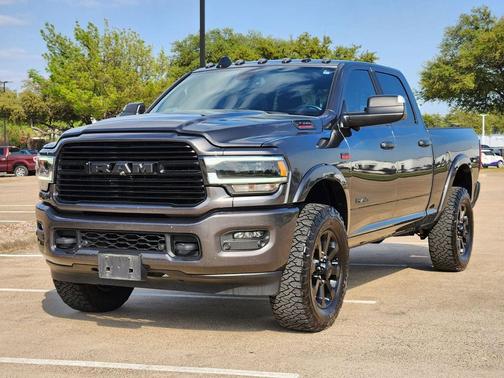 Granite Crystal Metallic Clearcoat 2022 RAM 2500 Laramie Crew Cab 4x4 6'4' Box