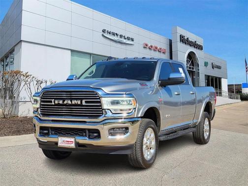 2019 RAM 2500 Laramie Crew Cab 4x4 6'4' Box