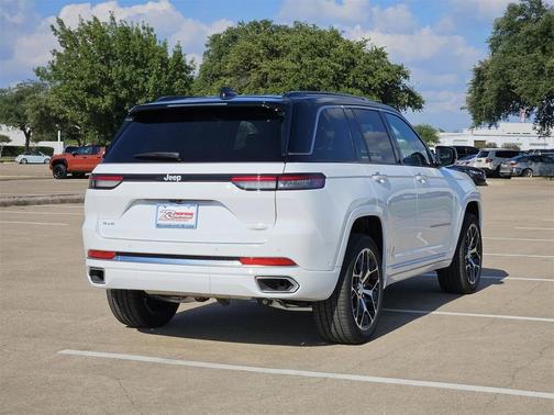 2025 Jeep Grand Cherokee Summit
