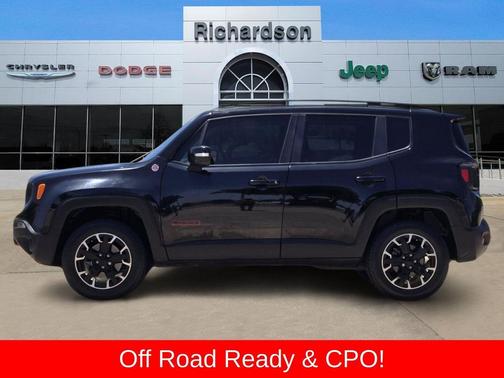 Black Clearcoat 2023 Jeep Renegade Trailhawk