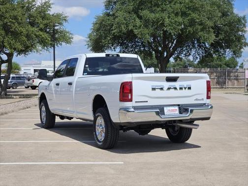 2025 RAM 2500 Big Horn Crew Cab 4x4 8' Box