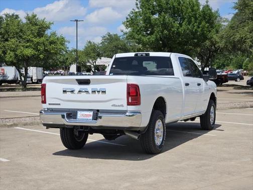 2025 RAM 2500 Big Horn Crew Cab 4x4 8' Box