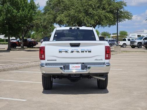 2025 RAM 2500 Big Horn Crew Cab 4x4 8' Box