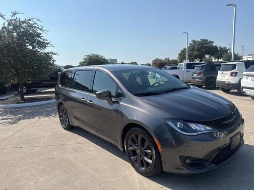 2019 Chrysler Pacifica Touring Plus