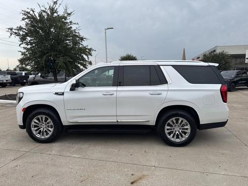 2022 GMC Yukon SLT