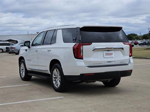 2022 GMC Yukon SLT