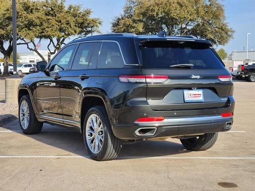 2023 Jeep Grand Cherokee Summit