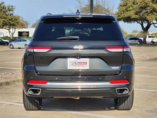2023 Jeep Grand Cherokee Summit