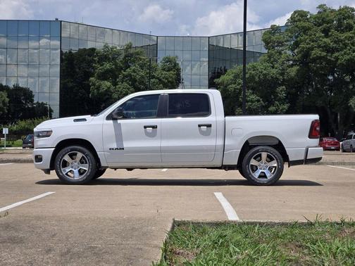 Bright White Clearcoat 2026 RAM 1500 Express
