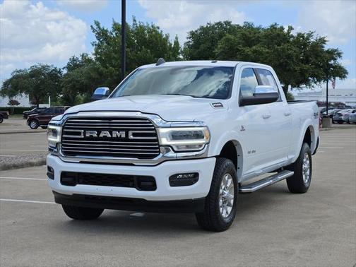 2022 RAM 2500 Laramie Crew Cab 4x4 6'4' Box