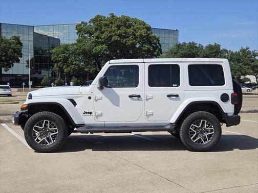 2025 Jeep Wrangler 4-Door Sahara 4x4
