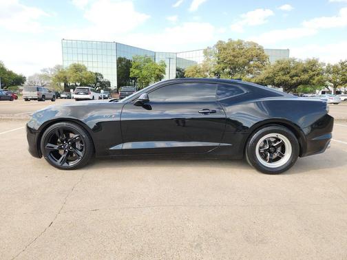2021 Chevrolet Camaro RWD Coupe LT1