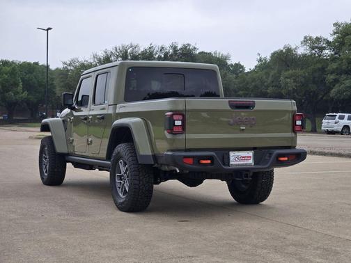 41 2026 Jeep Gladiator Mojave 4x4