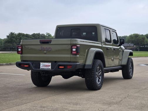 41 2026 Jeep Gladiator Mojave 4x4