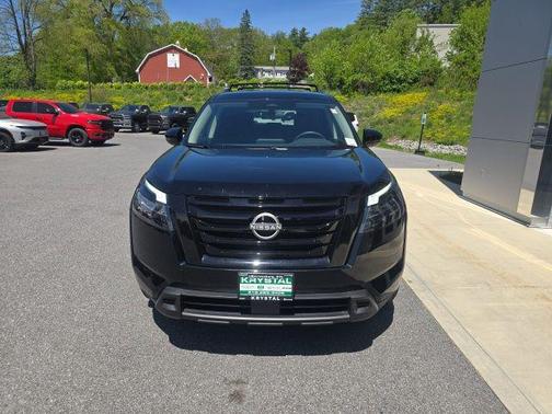 Super Black 2025 Nissan Pathfinder SV 4WD