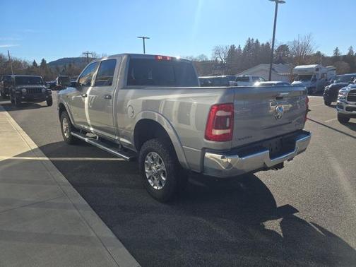 2022 RAM 2500 Laramie Crew Cab 4x4 6'4' Box