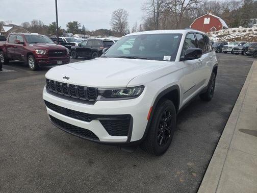 2026 Jeep Grand Cherokee Altitude