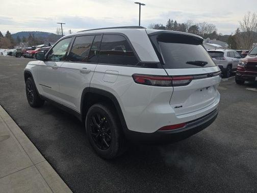 2026 Jeep Grand Cherokee Altitude