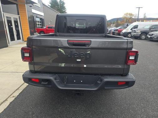 2026 Jeep Gladiator Willys 4x4