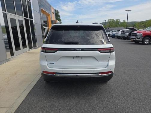 2022 Jeep Grand Cherokee 4xe Base