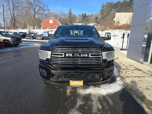 2023 RAM 2500 Laramie Crew Cab 4x4 6'4' Box