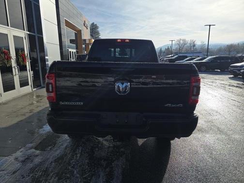 2023 RAM 2500 Laramie Crew Cab 4x4 6'4' Box