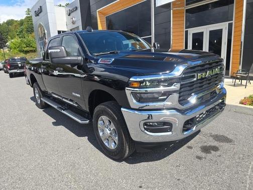 2025 RAM 2500 Big Horn Crew Cab 4x4 6'4' Box