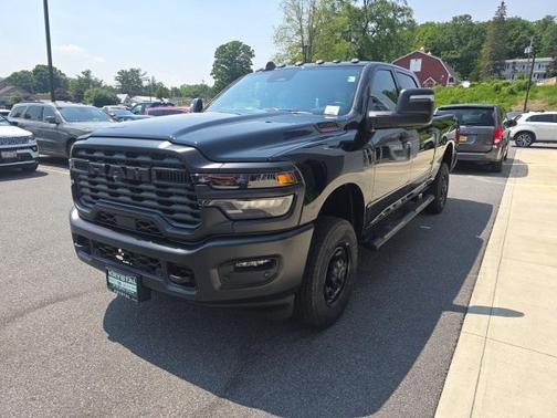 2025 RAM 2500 Tradesman Crew Cab 4x4 6'4' Box