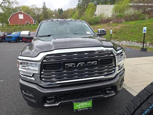 2019 RAM 2500 Limited Crew Cab 4x4 6'4' Box