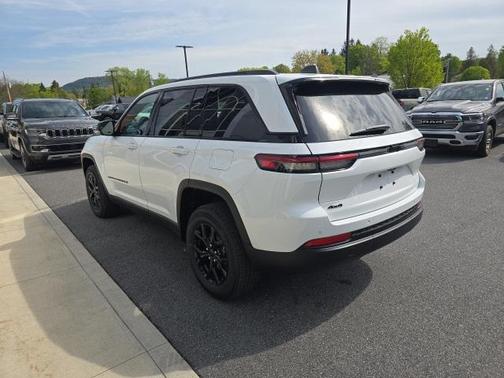 2025 Jeep Grand Cherokee Altitude