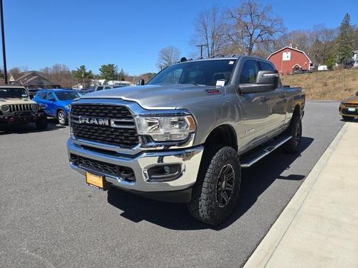 2023 RAM 2500 Big Horn Crew Cab 4x4 6'4' Box