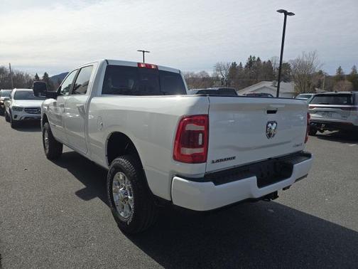 2024 RAM 2500 Laramie Crew Cab 4x4 6'4' Box