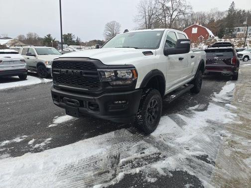 2024 RAM 2500 Tradesman Crew Cab 4x4 6'4' Box