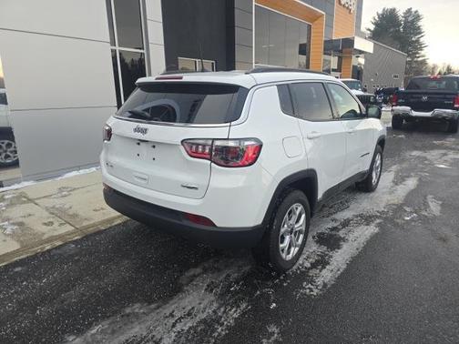 2025 Jeep Compass Latitude