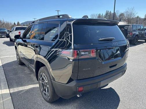 Diamond Black Crystal Pearlcoat 2026 Jeep Cherokee Limited