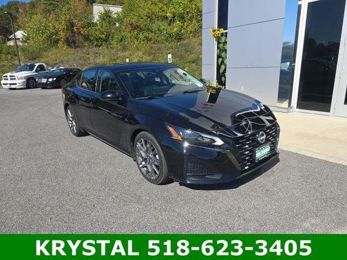 2023 Nissan Altima SR VC-Turbo FWD