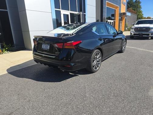 2023 Nissan Altima SR VC-Turbo FWD