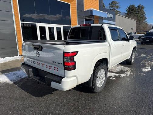 2022 Nissan Frontier SV