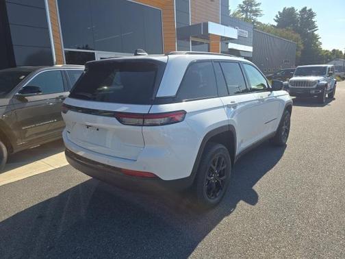 2025 Jeep Grand Cherokee Altitude