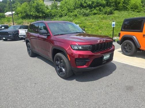 2025 Jeep Grand Cherokee Altitude